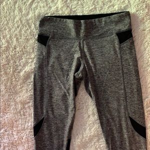 PINK Ultimate Yoga leggings